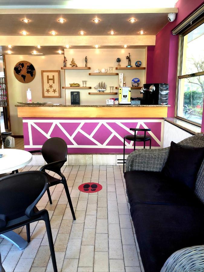 קרביה Hotel Del Falco מראה חיצוני תמונה