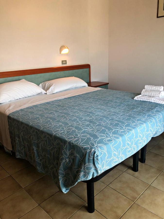 קרביה Hotel Del Falco מראה חיצוני תמונה