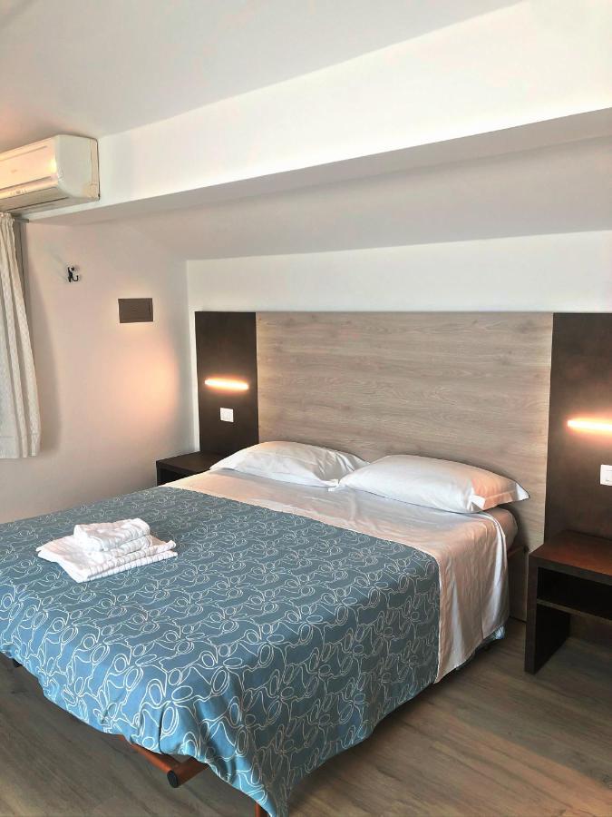 קרביה Hotel Del Falco מראה חיצוני תמונה