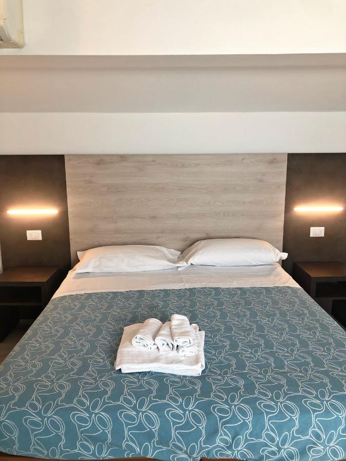 קרביה Hotel Del Falco מראה חיצוני תמונה