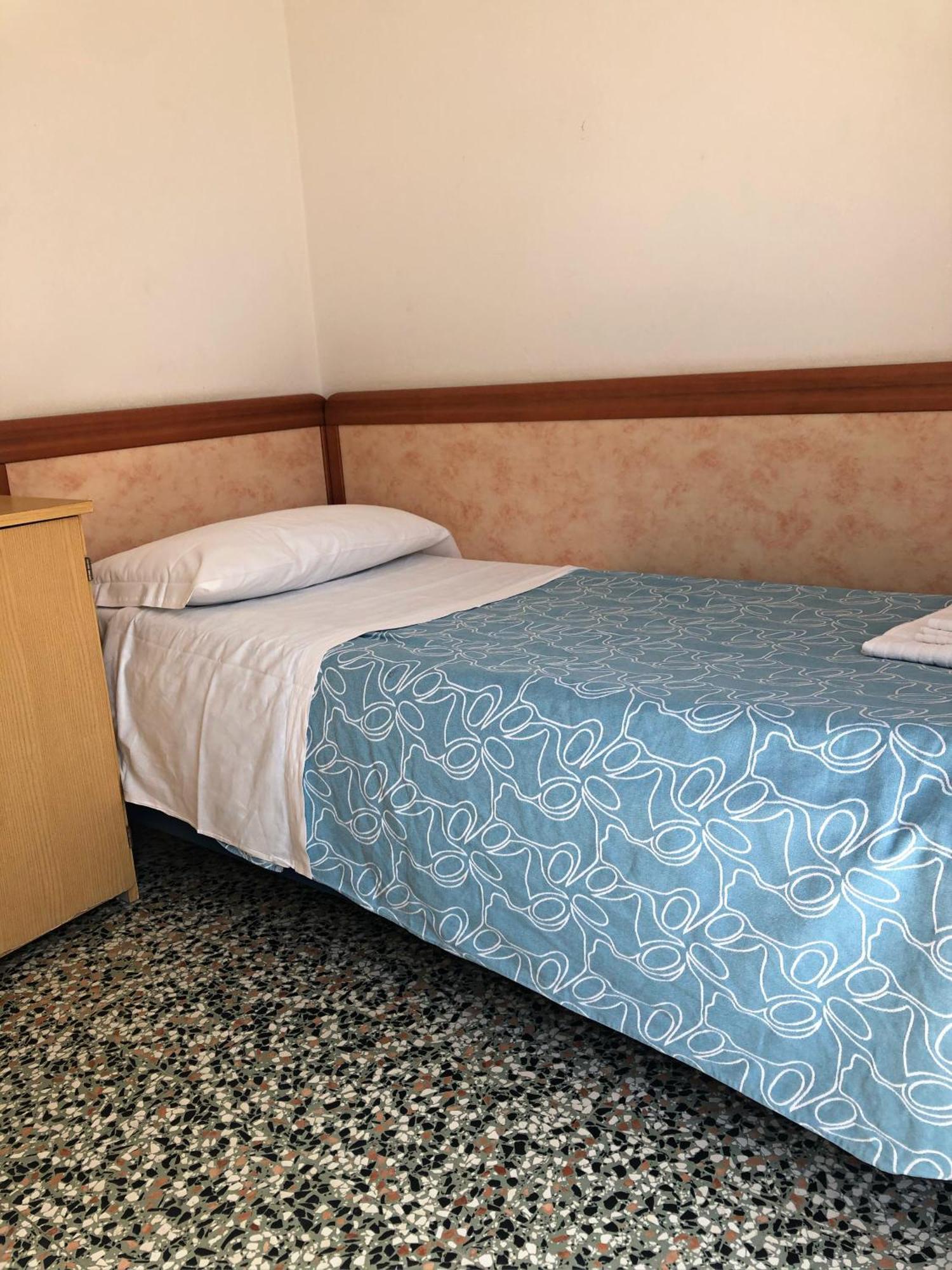 קרביה Hotel Del Falco מראה חיצוני תמונה