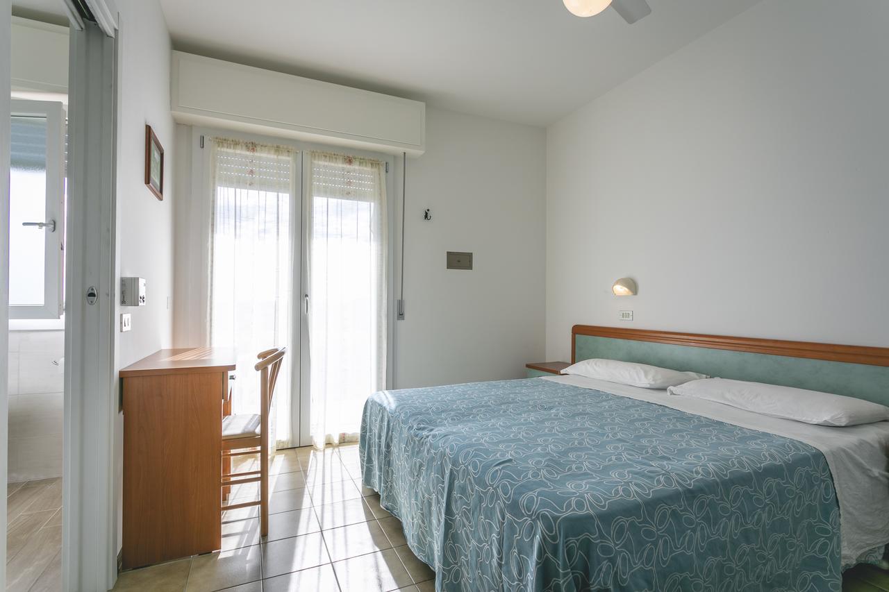 קרביה Hotel Del Falco מראה חיצוני תמונה