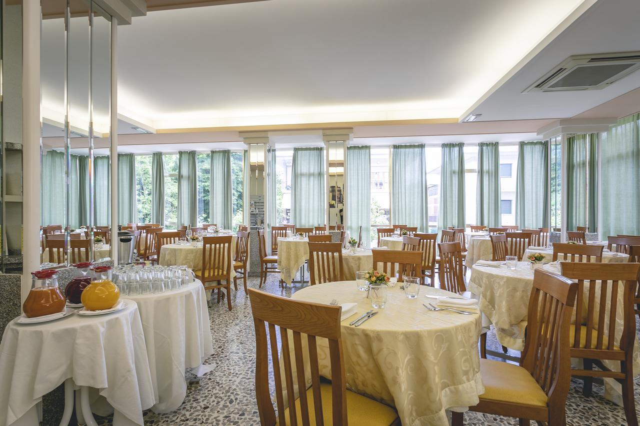 קרביה Hotel Del Falco מראה חיצוני תמונה