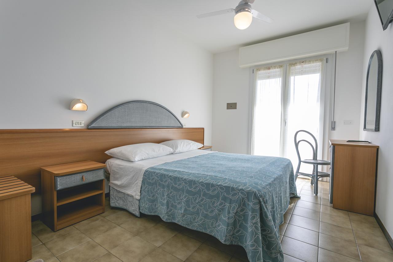 קרביה Hotel Del Falco מראה חיצוני תמונה